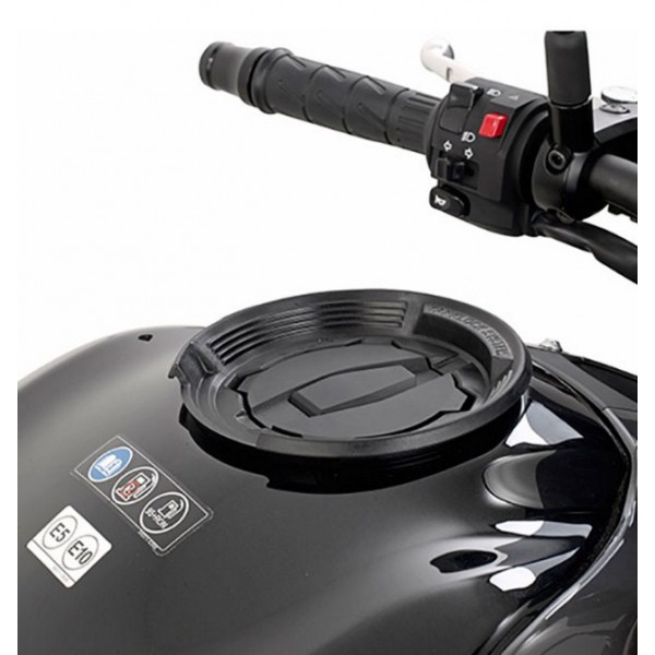 GIVI BF29 Σύστημα Κλειδώματος Σάκου στο Ρεζερβουάρ ΒΑΛΙΤΣΕΣ / ΒΑΣΕΙΣ / TANKBAG